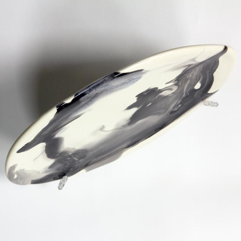 Handmade ceramic plate with marble pattern black on white - Image 6